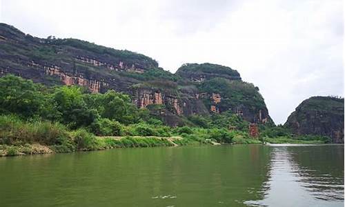 龙虎山旅游攻略景点门票是多少_龙虎山景点门票价格