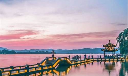 杭州西湖必玩_杭州有哪些旅游景点好玩的地